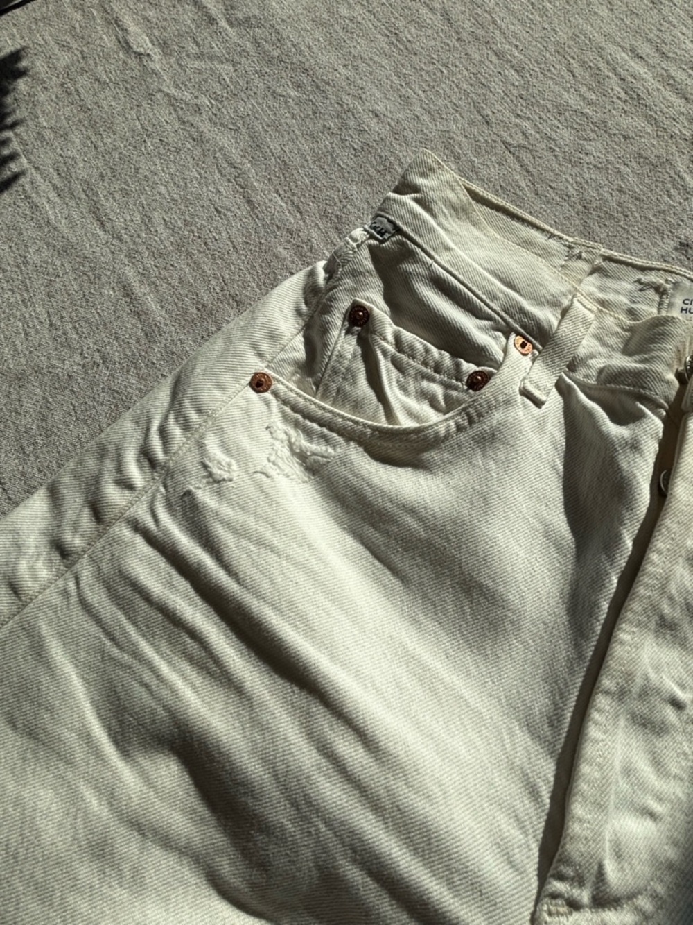 Citizens Of Humanity White Straight-Leg High-Rise Jeans - Picture 10 of 13